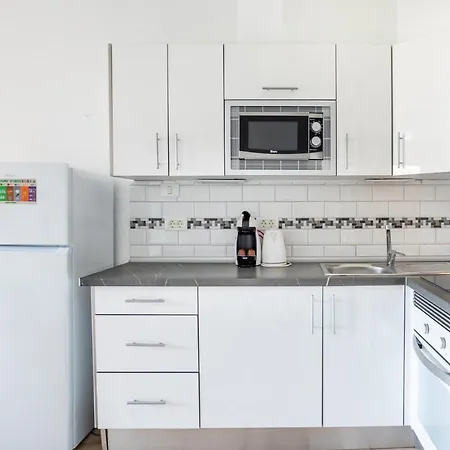 Castle Harbour Matthew's Flat Cristianos By Lovetenerife Appartement