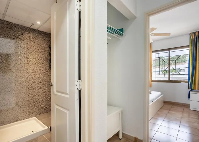 Castle Harbour Matthew's Flat Cristianos לוס כריסטיאנוס